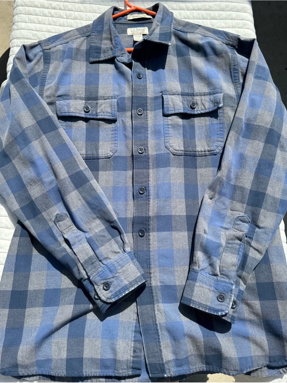 L.L. Bean Men’s Chamois Cloth Flannel Shirt Traditional Fit Large L Blue Plaid